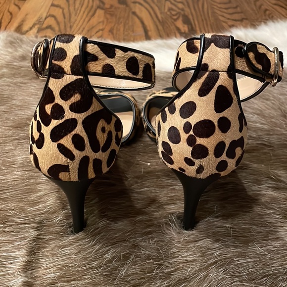 Audrey Brooke animal print leather heels - Picture 5 of 5